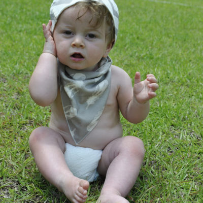 His Spotlight, Black and White Shop Guide & Giveaway