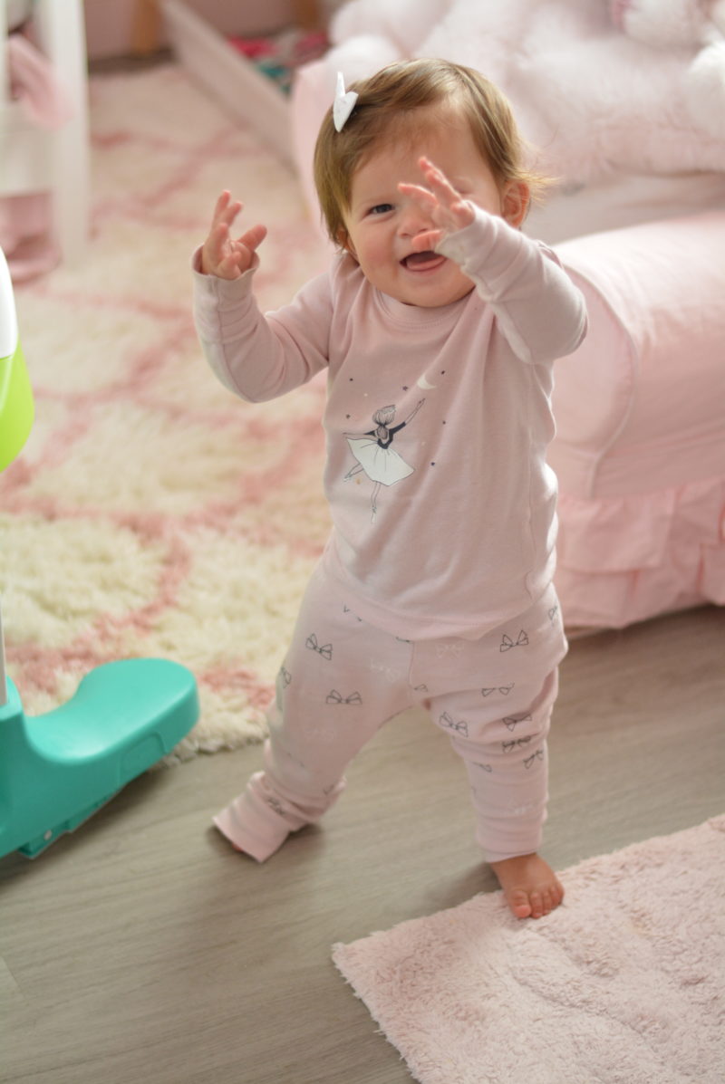 4 - in - 1 activity center