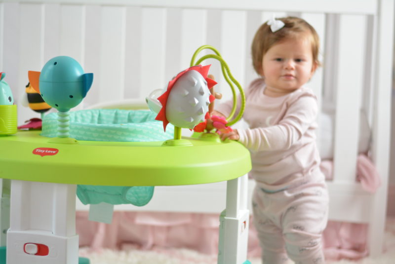 4 - in - 1 activity center